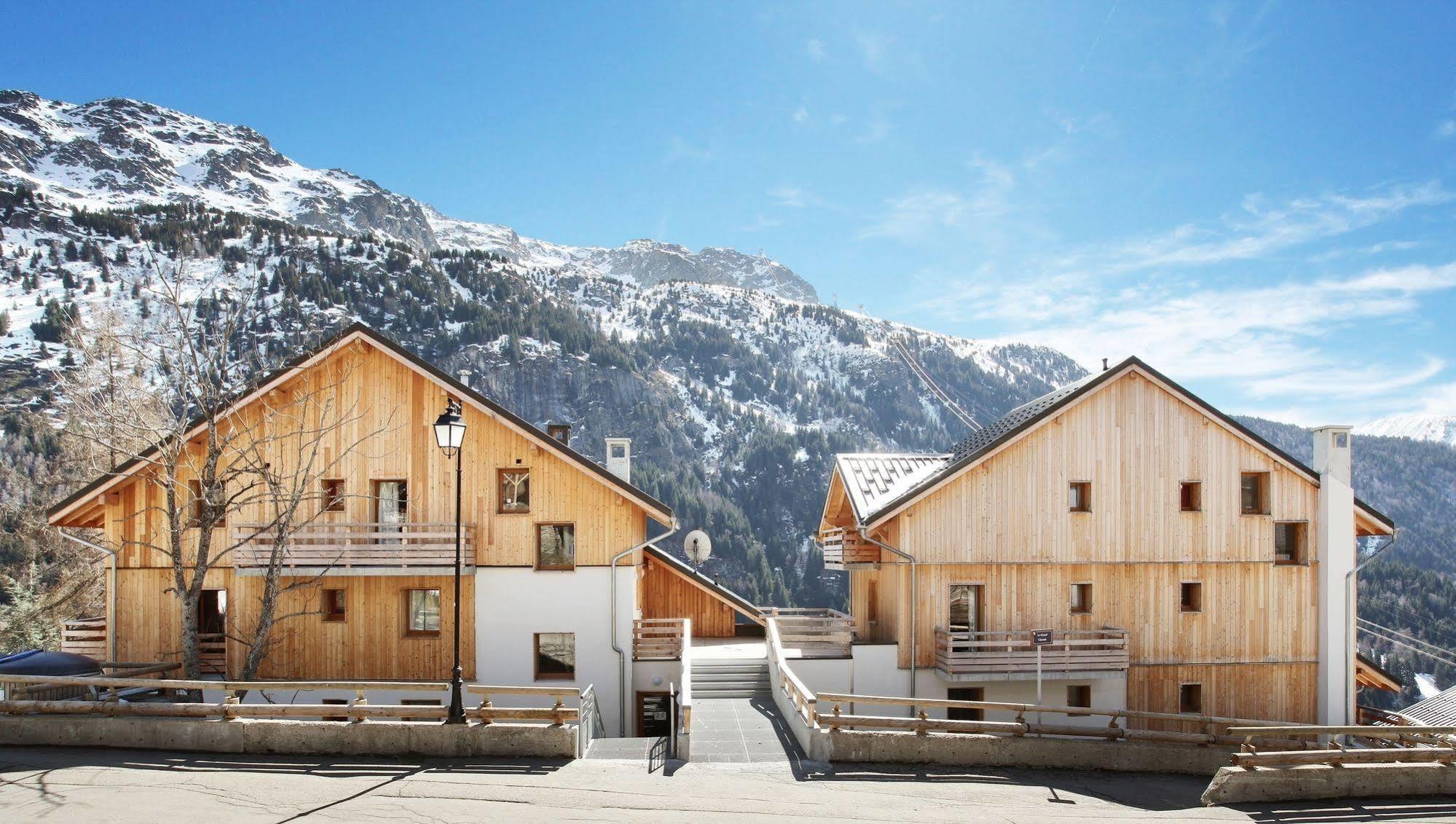 Résidence Odalys Le Crystal Blanc Vaujany Esterno foto